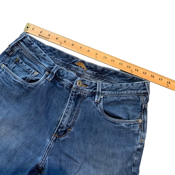 Tommy Bahama Men’s Dark Wash Denim Jeans Standard Strait Leg Measures 32x30 - Picture 4 of 11